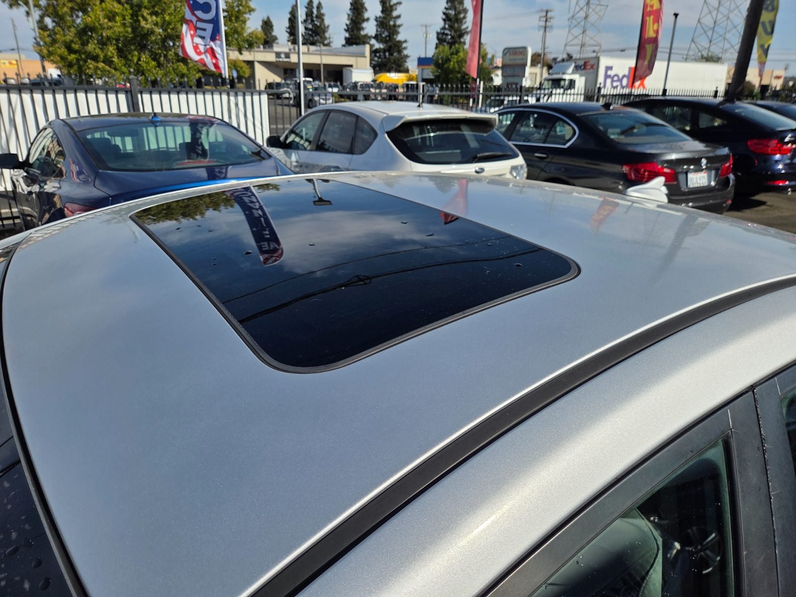 Used 2014 Hyundai Elantra Limited w/ Option Group 03 FWD image 7