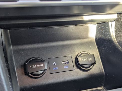 Used 2020 Hyundai Elantra SE w/ Cargo Package (C1) image 17