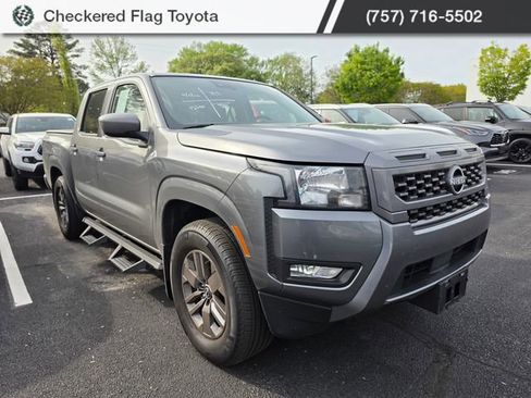 Used 2025 Nissan Frontier SV w/ SV Convenience Package image 3