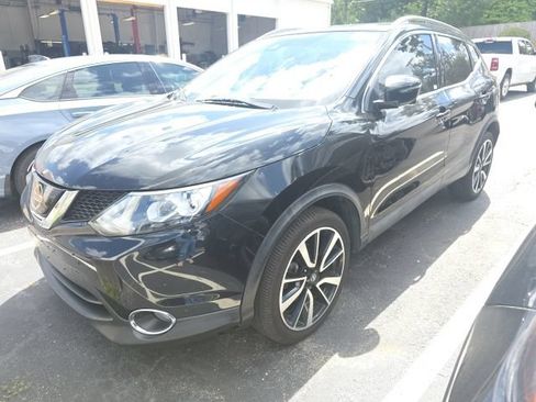 Used 2019 Nissan Rogue Sport SL w/ Premium Package FWD image 1