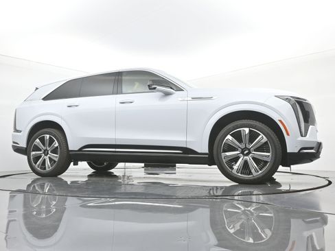 New 2026 Cadillac Escalade IQ Luxury 2 image 21