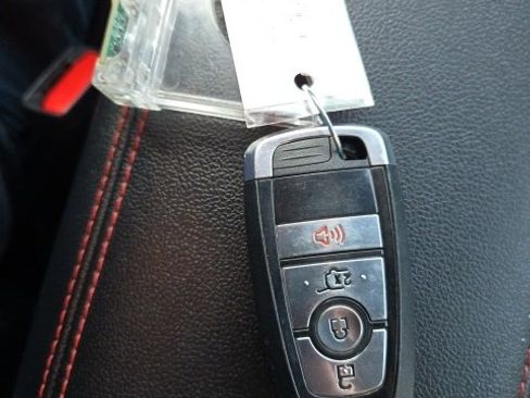 Used 2025 Ford Escape ST-Line image 16