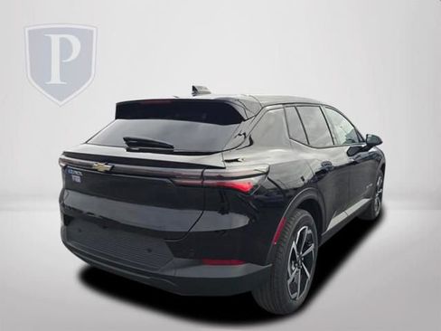 New 2026 Chevrolet Equinox EV LT image 7