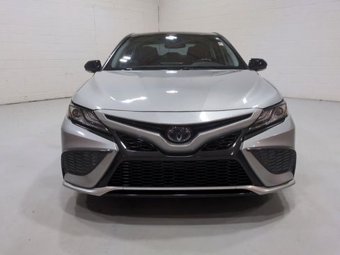 Used 2021 Toyota Camry XSE w/ Cold Weather Package FWD image 8