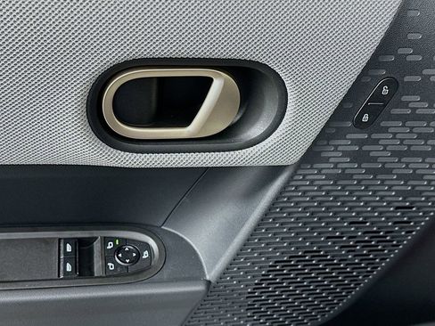 Certified 2025 MINI Cooper S image 19