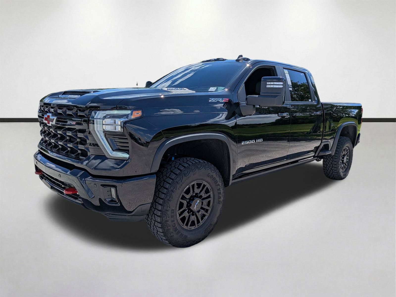 Used 2025 Chevrolet Silverado 2500 ZR2 w/ Technology Package AWD/4WD image 8