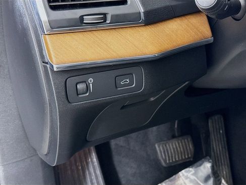 Used 2021 Volvo XC90 T6 Momentum image 10