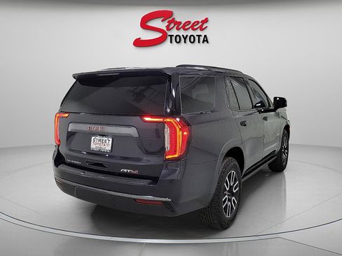 Used 2023 GMC Yukon AT4 w/ Technology Package image 4