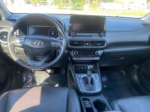 Used 2022 Hyundai Kona Limited image 7