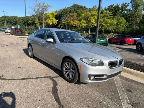 Used 2015 BMW 528i xDrive Sedan AWD/4WD image 3