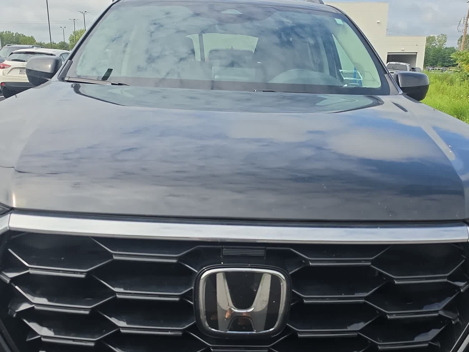 Used 2024 Honda Pilot Touring image 2