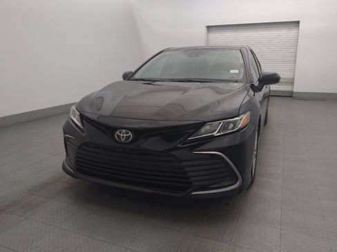 Used 2021 Toyota Camry LE image 15