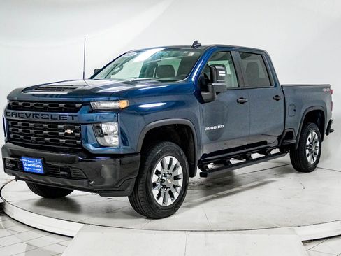 Used 2022 Chevrolet Silverado 2500 Custom w/ Custom Value Package AWD/4WD image 2