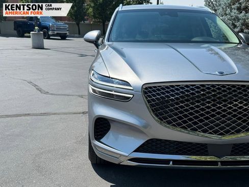 Used 2025 Genesis GV70 2.5T image 14
