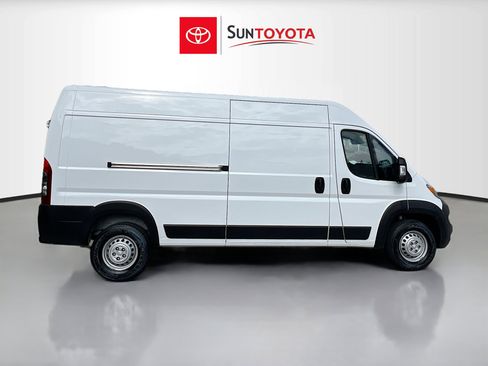 Used 2025 RAM ProMaster 2500 w/ Convenience Group image 2