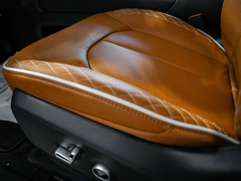 New 2026 Chrysler Pacifica Pinnacle image 34