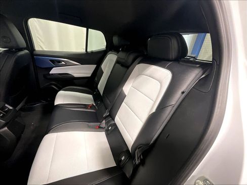 Used 2025 Chevrolet Equinox EV LT image 15