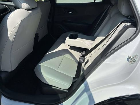 Used 2024 Toyota Prius XLE FWD image 11
