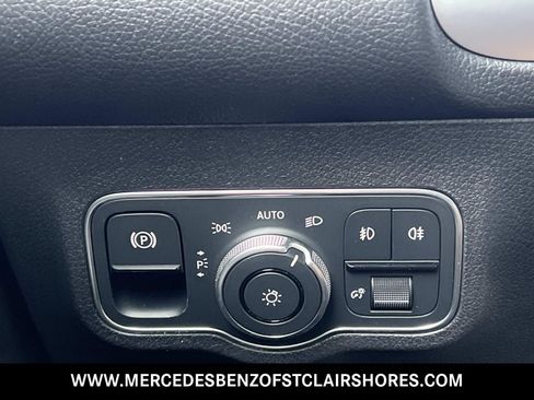 New 2026 Mercedes-Benz GLB 250 4MATIC image 32