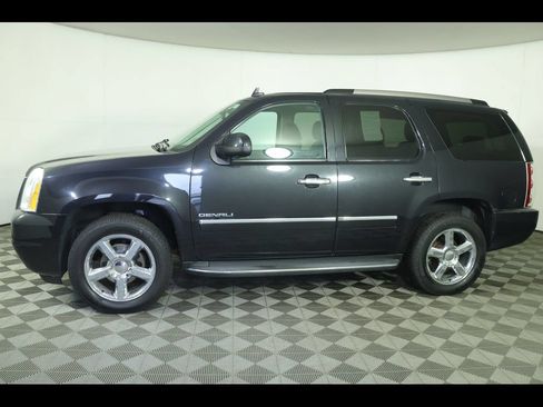 Used 2012 GMC Yukon Denali AWD/4WD image 4