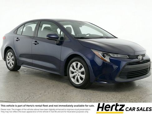 Used 2025 Toyota Corolla LE image 1