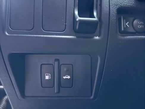 Used 2009 Lexus IS 250 AWD image 28