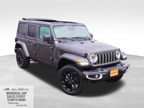 Used 2025 Jeep Wrangler Unlimited Sahara w/ Safety Group AWD/4WD image 1