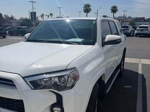 Used 2022 Toyota 4Runner SR5 Premium w/ Moonroof Package image 9