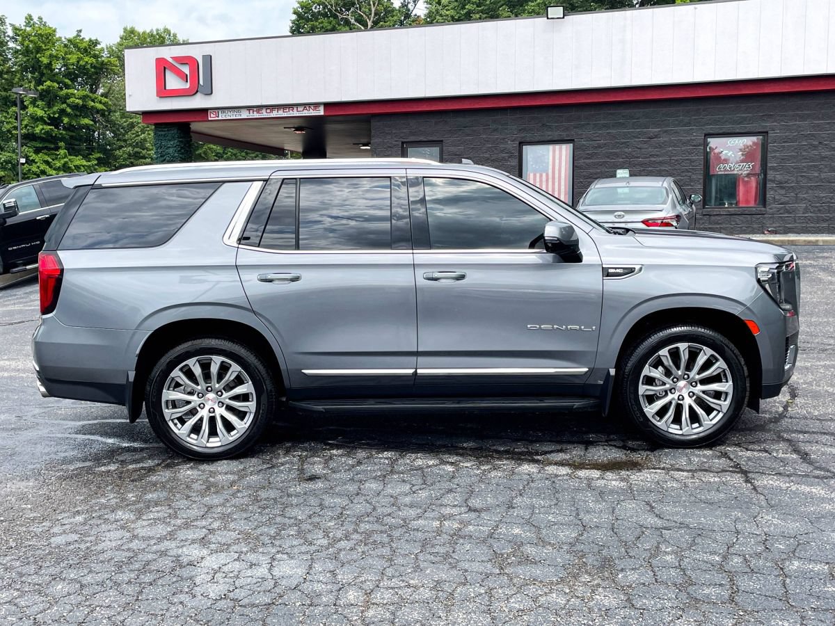 Used 2022 GMC Yukon Denali AWD/4WD image 4