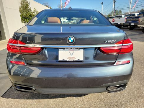 Used 2017 BMW 750i xDrive image 6