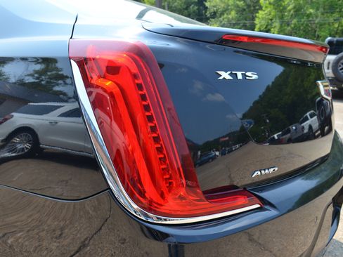 Used 2018 Cadillac XTS Luxury AWD/4WD image 9