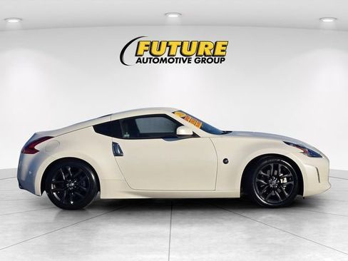 Used 2020 Nissan 370Z Base image 4