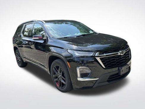 Used 2023 Chevrolet Traverse Premier w/ Redline Edition AWD/4WD image 8