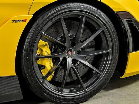 Used 2018 McLaren 720S Performance RWD image 18