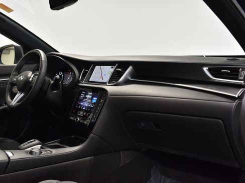 Certified 2025 INFINITI QX55 Essential image 33