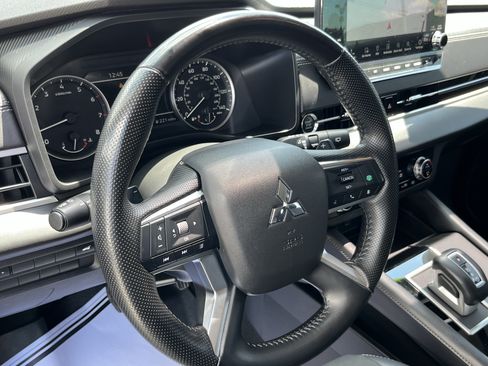 Used 2024 Mitsubishi Outlander SE AWD/4WD image 23