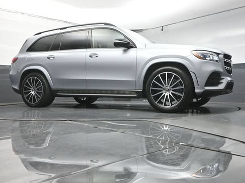 Used 2023 Mercedes-Benz GLS 450 4MATIC image 34