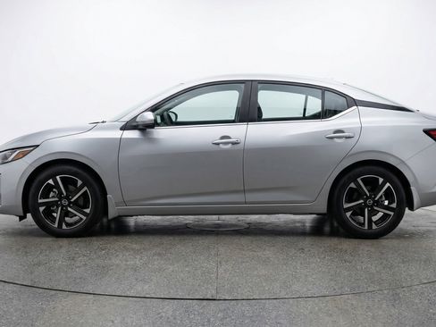 Used 2025 Nissan Sentra SV FWD image 5