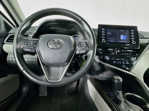 Used 2022 Toyota Camry SE FWD image 10
