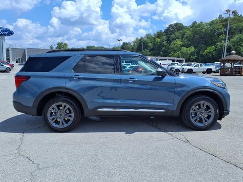 New 2025 Ford Explorer Active w/ Active Comfort Package image 4