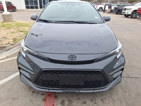 Used 2025 Toyota Corolla SE image 9