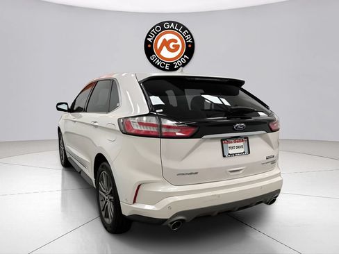 Used 2019 Ford Edge Titanium w/ Equipment Group 301A FWD image 5