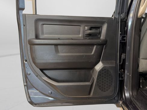 Used 2016 RAM 2500 Tradesman w/ Chrome Appearance Group AWD/4WD image 32