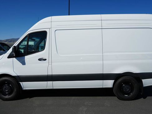 New 2025 Mercedes-Benz Sprinter 2500 image 5