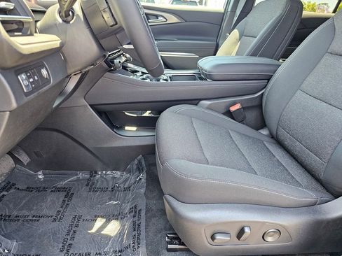 New 2026 Chevrolet Traverse LT FWD image 18