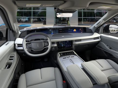 New 2026 Lincoln Navigator L Reserve AWD/4WD image 9
