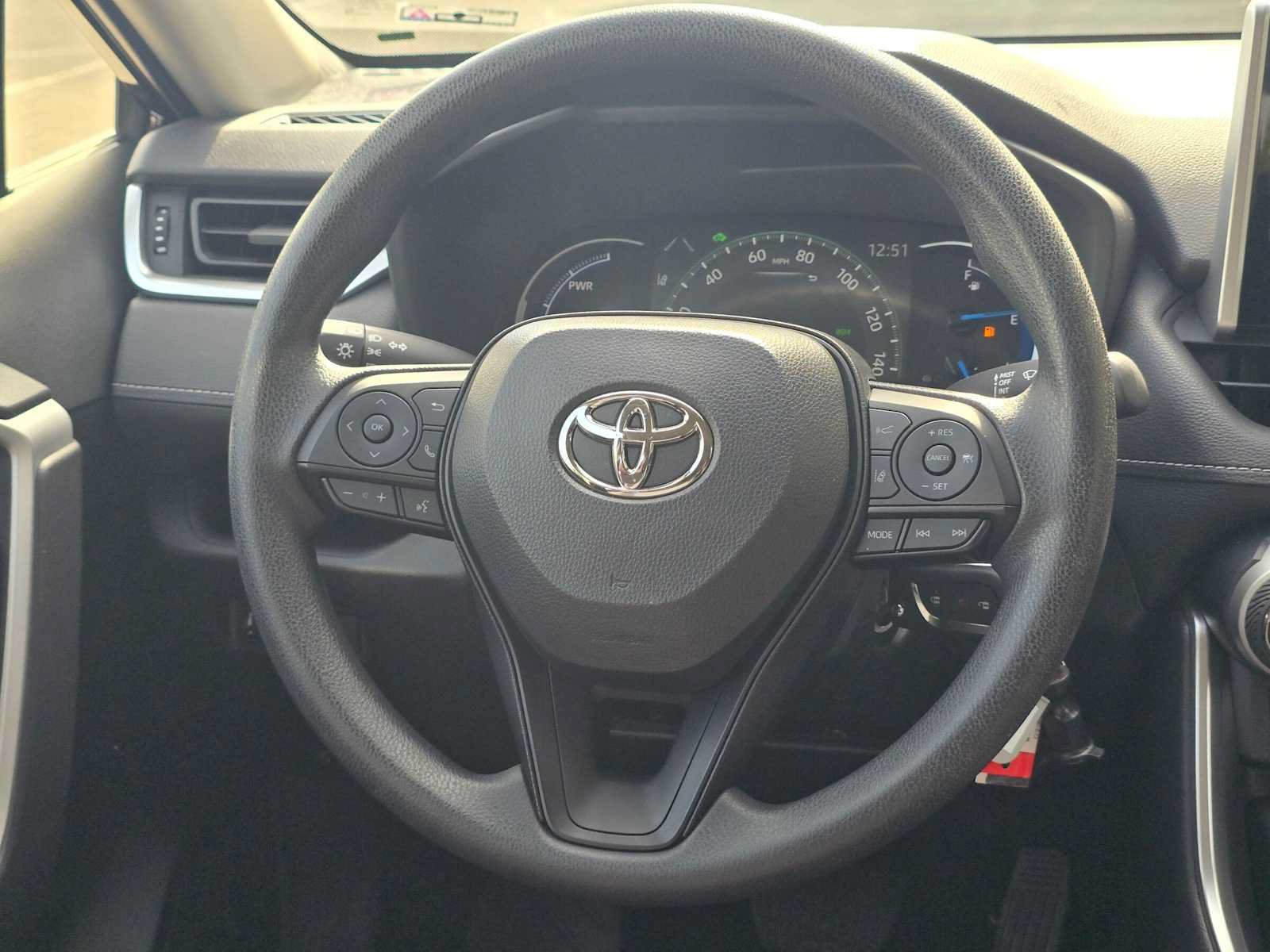 Certified 2025 Toyota RAV4 LE AWD/4WD image 19