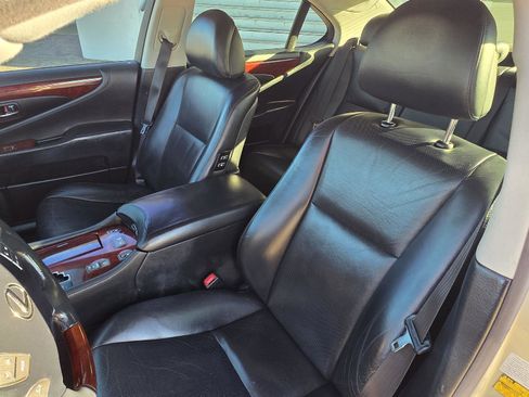 Used 2008 Lexus LS 460 RWD image 41