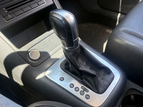 Used 2014 Volkswagen Tiguan SEL FWD image 23
