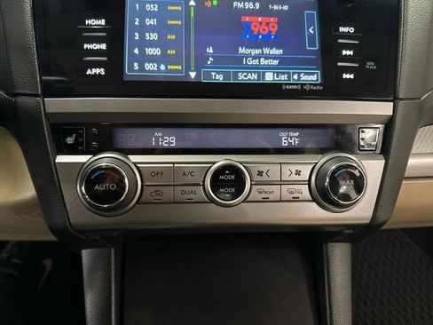 Used 2017 Subaru Outback 2.5i Premium AWD/4WD image 22